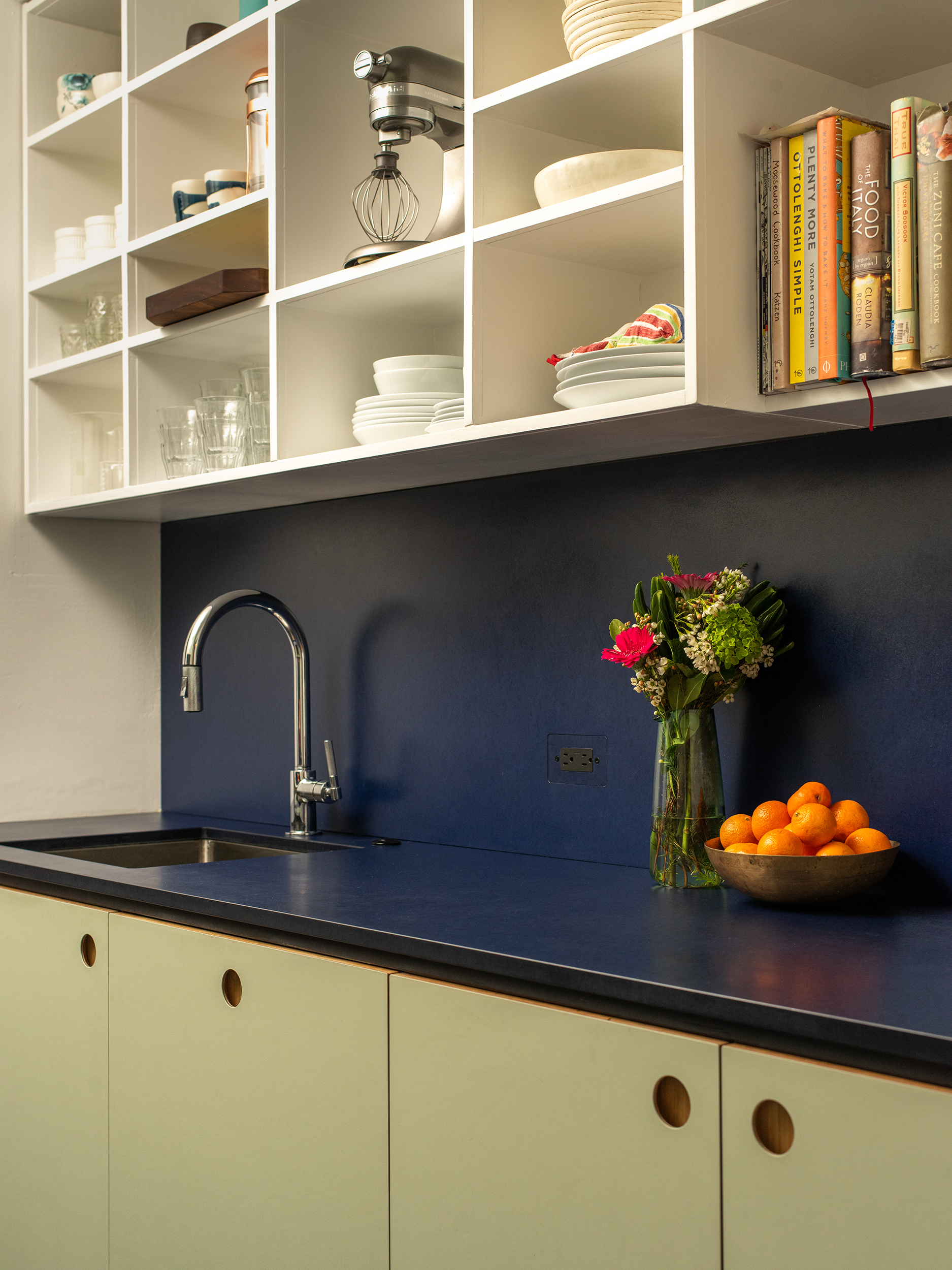 O'C KITCHEN CABINET SINK