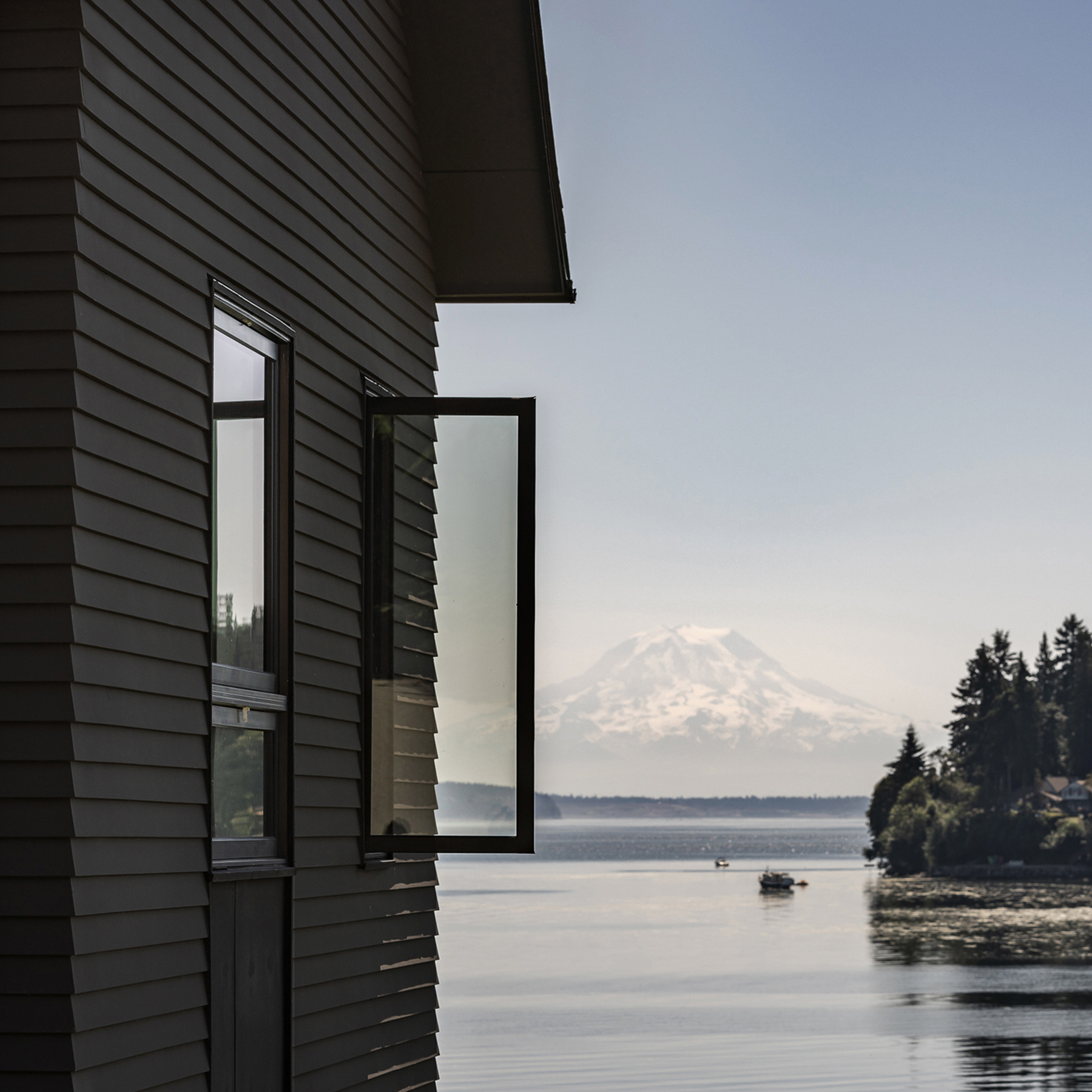 HOME HOUSE VIEW OF MOUNT RAINIER